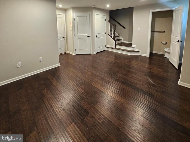 Building Photo - 251 Compass Dr
