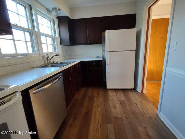 Building Photo - 2704 Riedling Dr