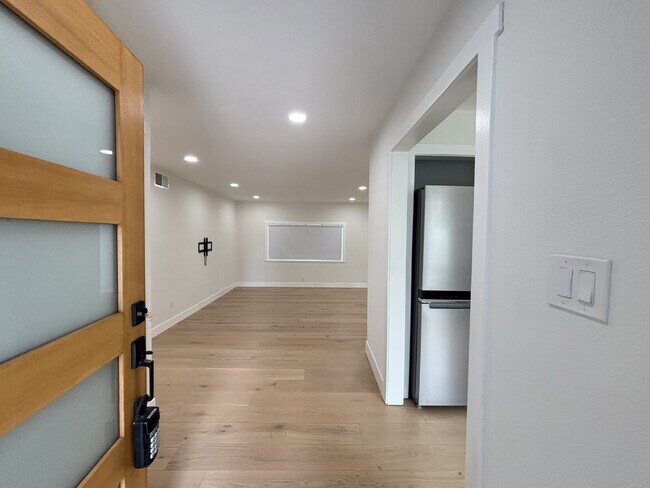 Foto del edificio - "Beautifully Remodeled 4-Bed Walnut Creek ...