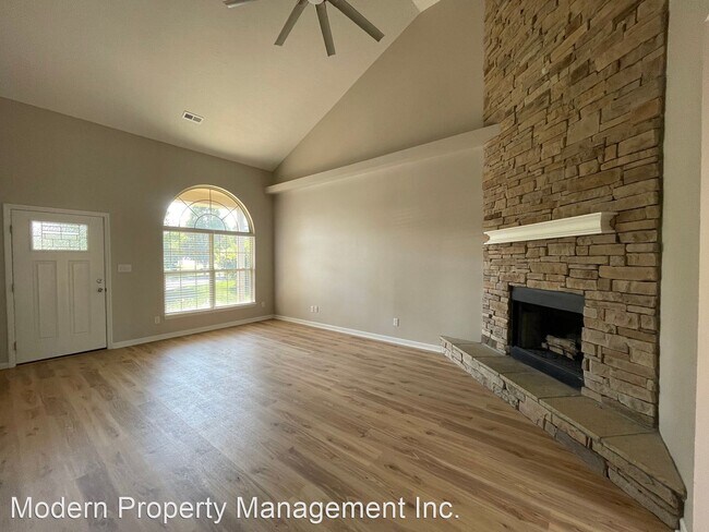 Foto del edificio - 5 br, 2.5 bath House - 3168 Roundway Down ...