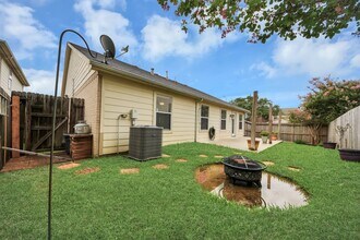 Building Photo - 3815 Pebble Garden Ln