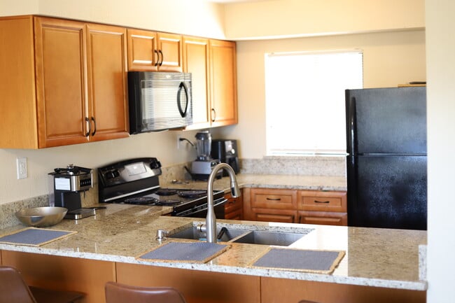 Foto del edificio - 695 Belflower Pl