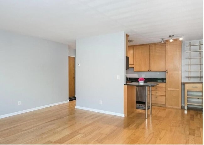 Building Photo - 3018 Aldrich Ave S
