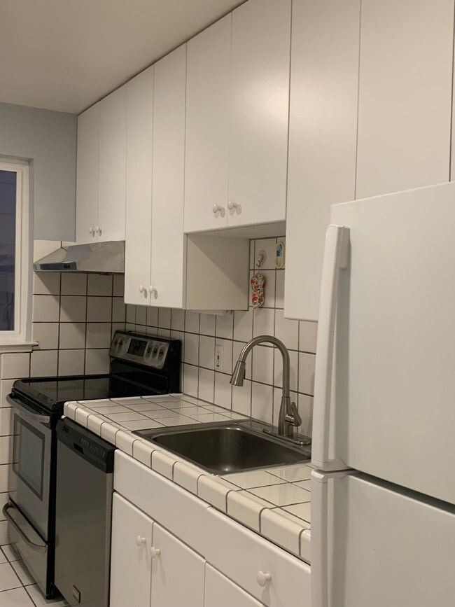 Foto del edificio - 120 Burrows St