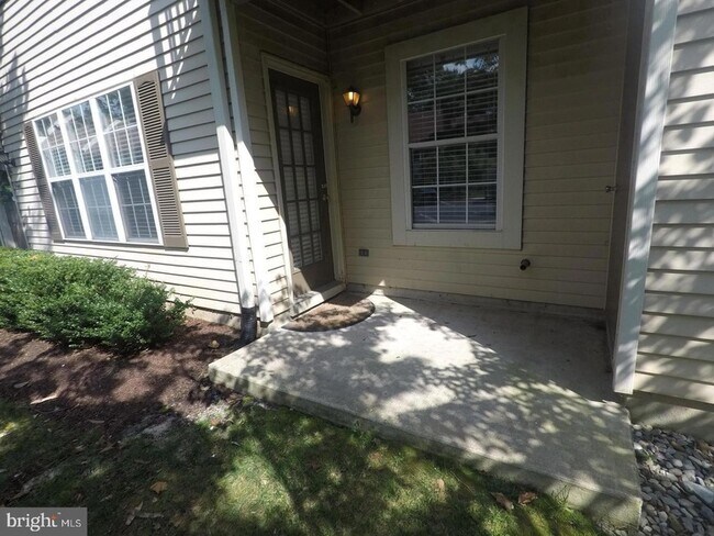 Building Photo - 601A Sedgefield Dr
