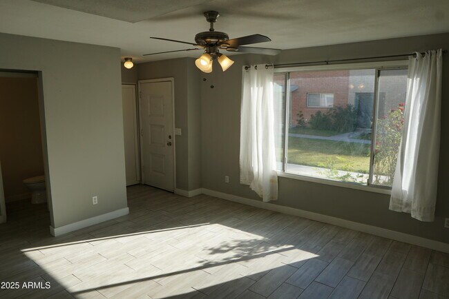 Foto del edificio - 4501 S Mill Ave