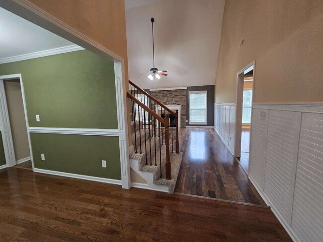 Building Photo - 3529 Southwood Dr