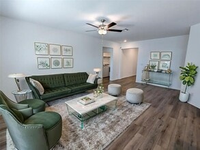 Building Photo - 400 Sebring Cir