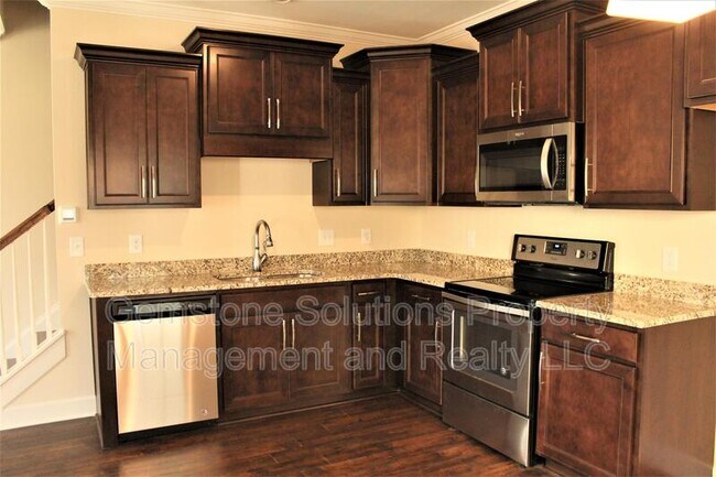 Foto del edificio - 1529 Winding Creek Dr