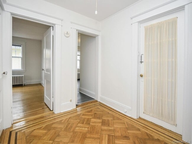 Building Photo - 60 Park Ave