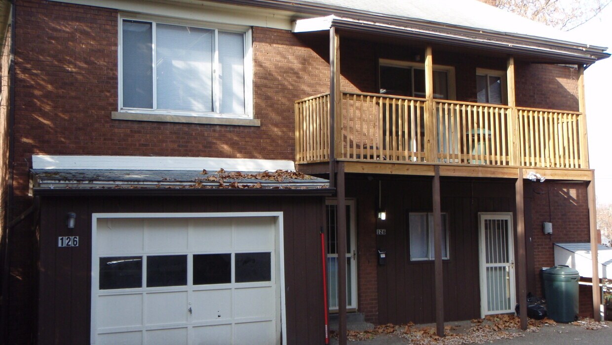 Primary Photo - South Park Area - 2 Bed/2 Bath Garage Apar...