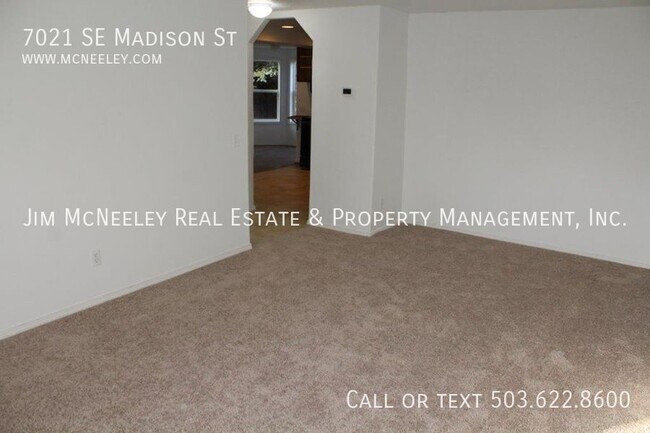 Foto del edificio - 7021 SE Madison St