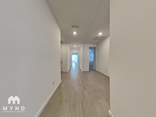 Foto del edificio - 17335 W Sunnyslope Ln