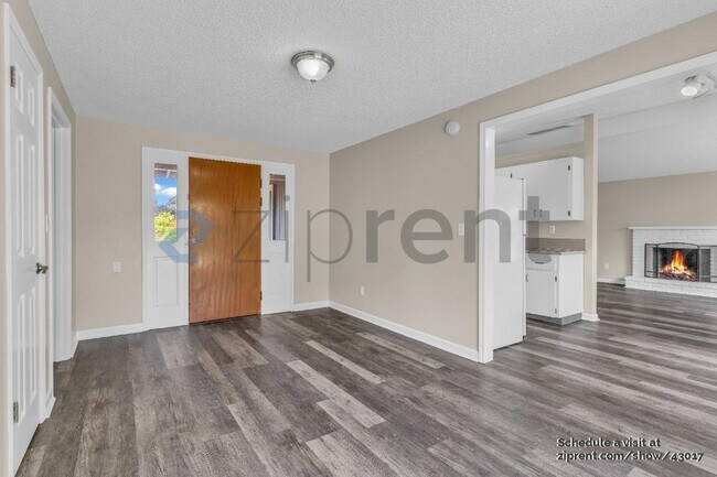 Building Photo - 12805 SW Washington St
