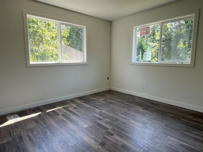 Foto del edificio - Newly Renovated 3-Bedroom Home with Scenic...