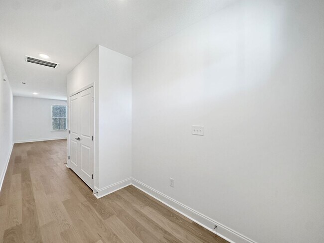 Foto del edificio - BRAND NEW CONSTRUCTION!!! 3 BEDROOM, 2.5 BATH, Maryville City School district!!!