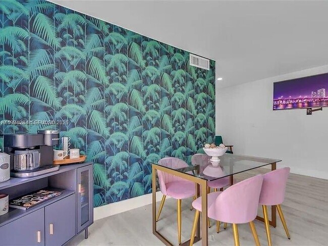 Building Photo - 1011 NW 23rd Ave