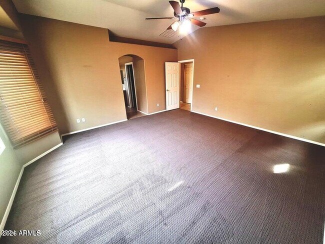 Foto del edificio - 14216 W Rosewood Dr
