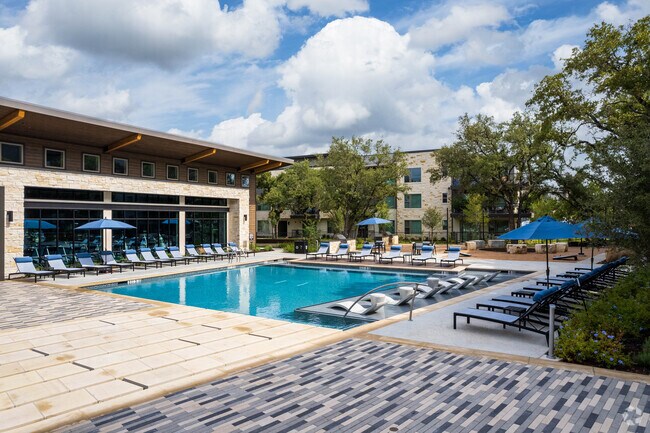 Piscina - Astra Avery Ranch