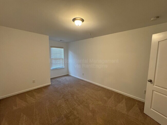 Foto del edificio - 3447 Desoto Rd