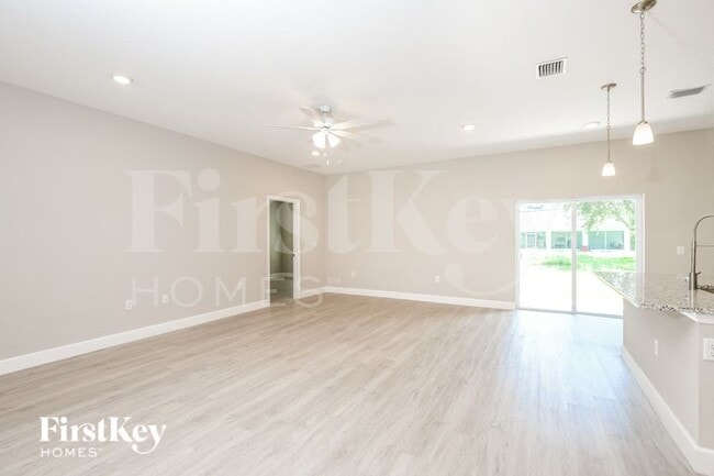 Building Photo - 1340 Cogan Dr