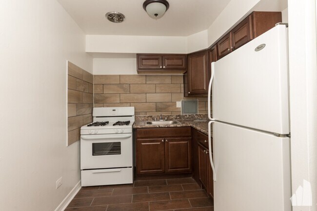 Foto del edificio - 1515 W Morse Ave