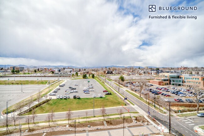 Foto del edificio - 1975 Mile High Stadium Cir