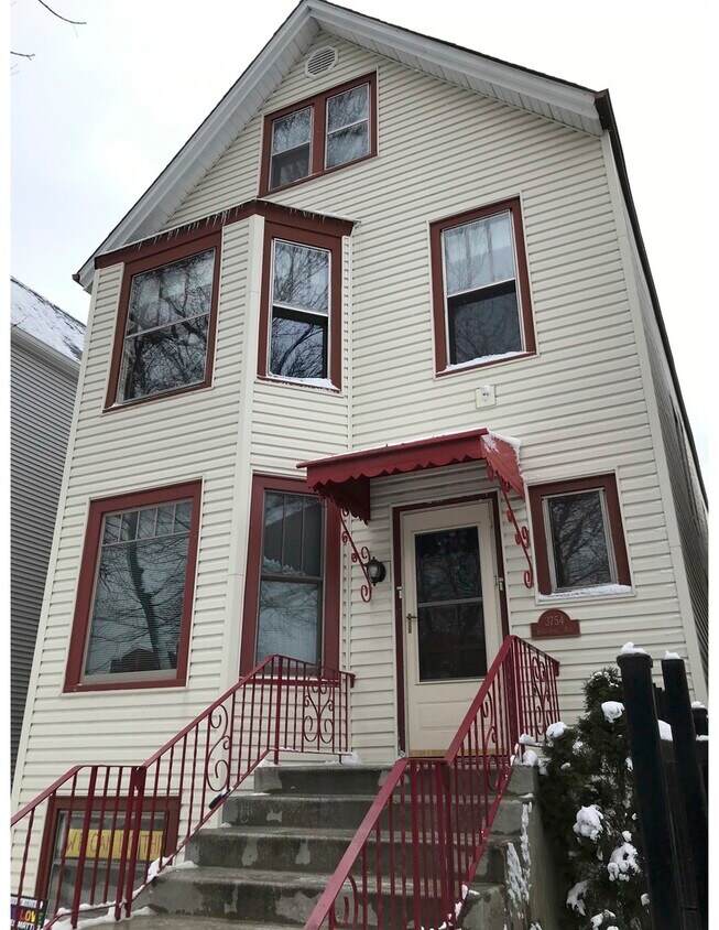 Primary Photo - 3754 N Spaulding Ave