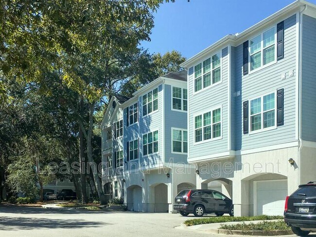 Photo - 60 Fenwick Hall Allee Apartment