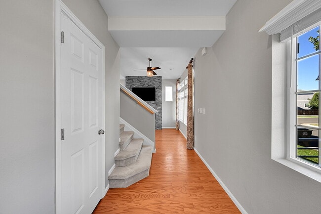 Photo - $2,595.00, 2-bed, 2.5-bath located in Aurora. Apartment