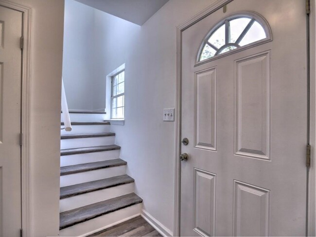 Foto del edificio - 1446 Shiloh Way NW