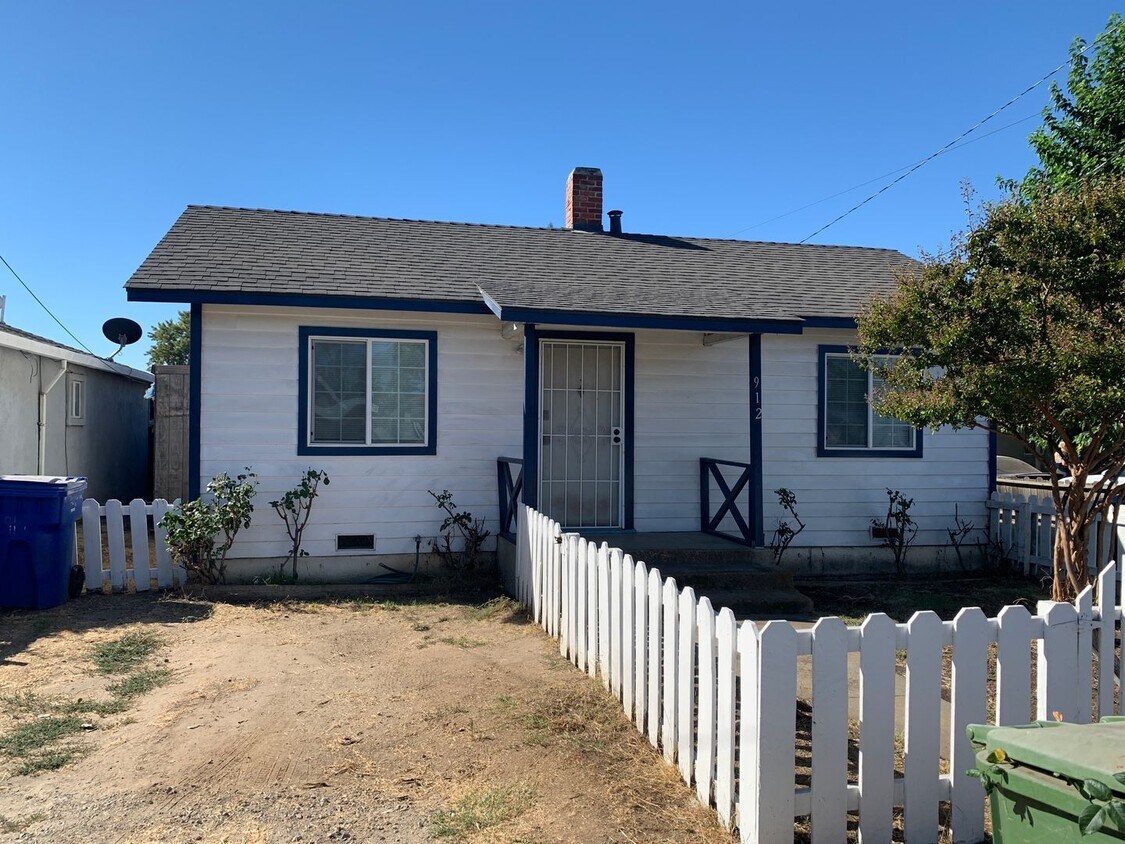 Foto principal - Rare One bedroom single family home