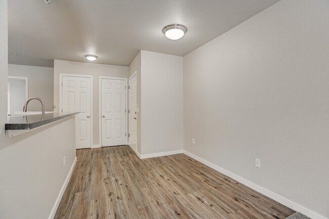 3 bedroom - Legacy Oaks Apartments