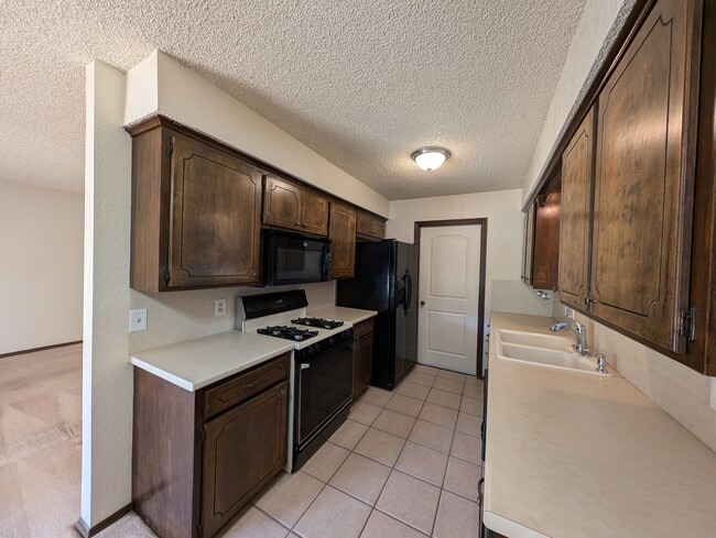 Building Photo - 4333 S Cedar Ct