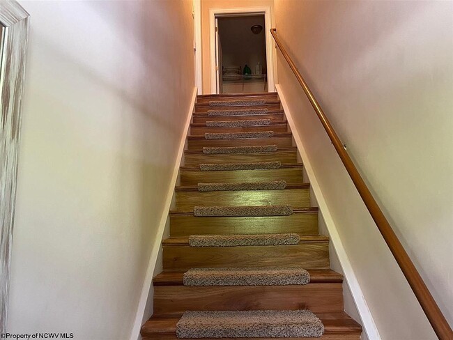Building Photo - 72 Brownstone Dr