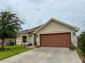 Building Photo - 208 Chisos Oak Dr