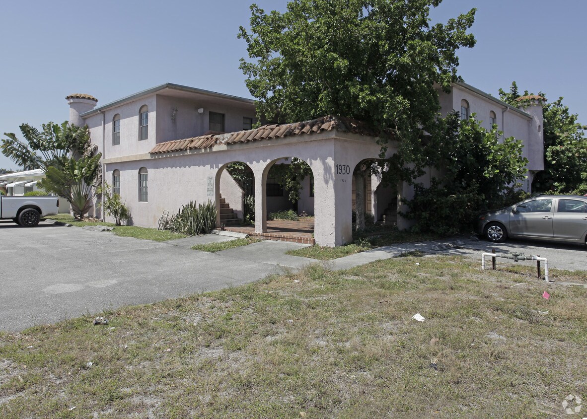 Primary Photo - Holy Cross Apartments