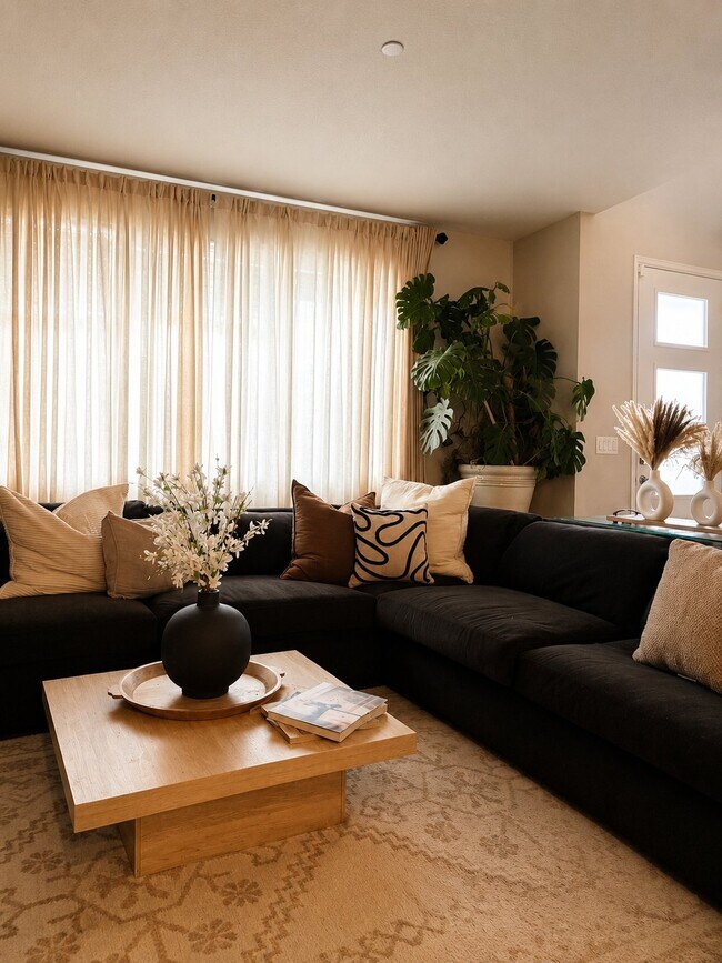 Foto del edificio - 1625 Rose Quartz Heights