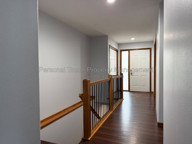 Building Photo - 3539 Woodbury Ct S