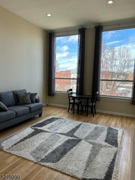 Primary Photo - 15 Glenridge Ave
