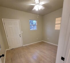 Building Photo - 506 N Beard Ave Building Photo - 506 N Beard Ave