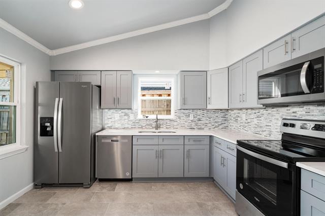 Foto del edificio - 6816 Curry Dr