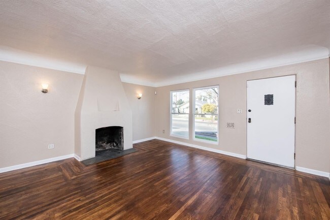 Foto del edificio - 307-309 W Olive Ave