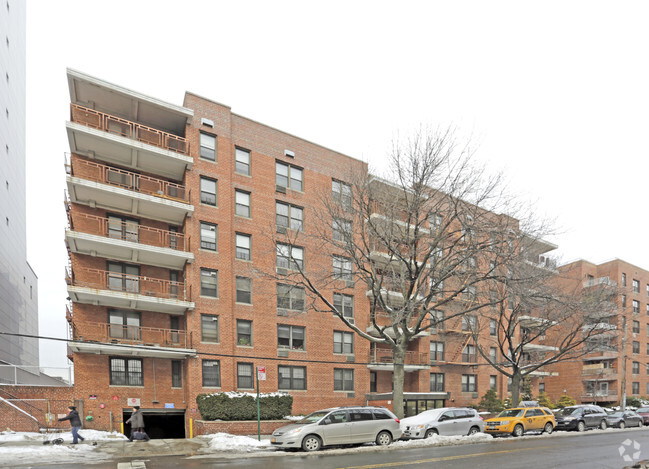 Building Photo - Franklin Avenue Corp Apartments