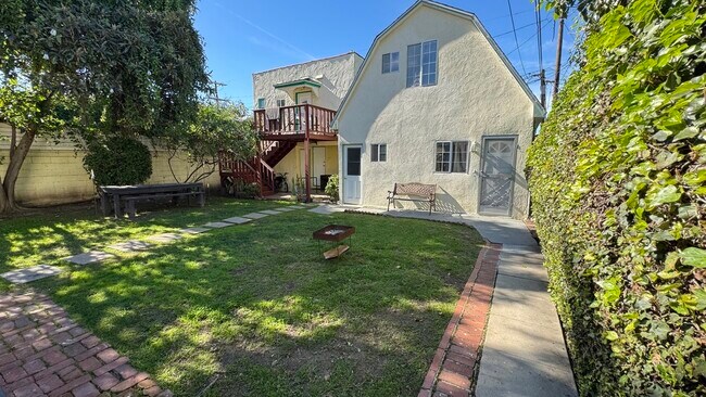 Foto del edificio - 459 N Alfred St