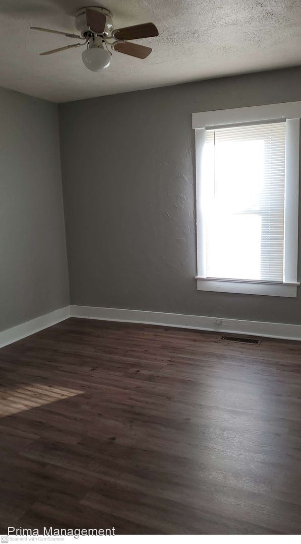 Building Photo - 2 br, 1 bath House - 245 Orchard St