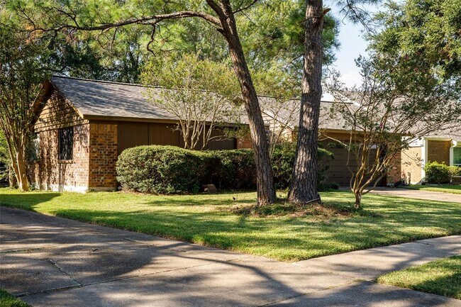 Foto del edificio - 603 Woodcombe Dr