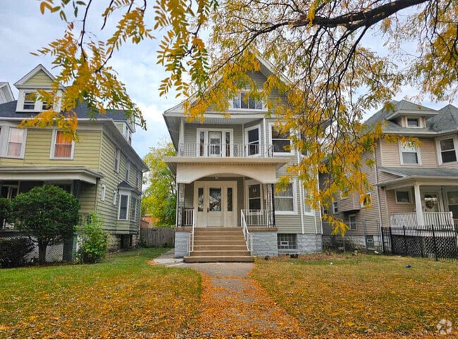 Building Photo - 121 N Menard Ave
