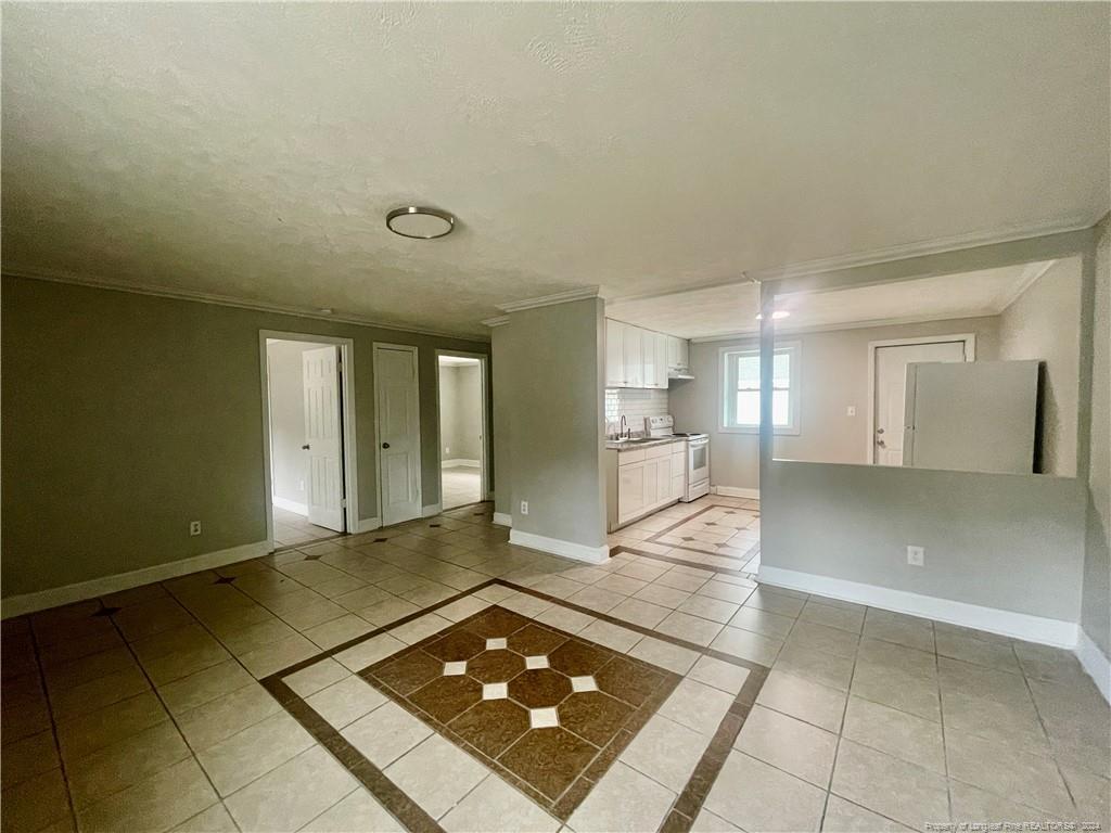 Primary Photo - 1217 Pineview St