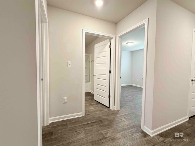Building Photo - 23976 Songbird Dr